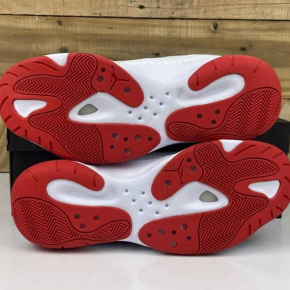 AIR JORDAN 11 CMFT "BRED" MEN'S US SIZE 10 BRAND NEW IN BOX - Picture 4 of 12